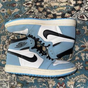 Air Jordan 1 Retro High OG University